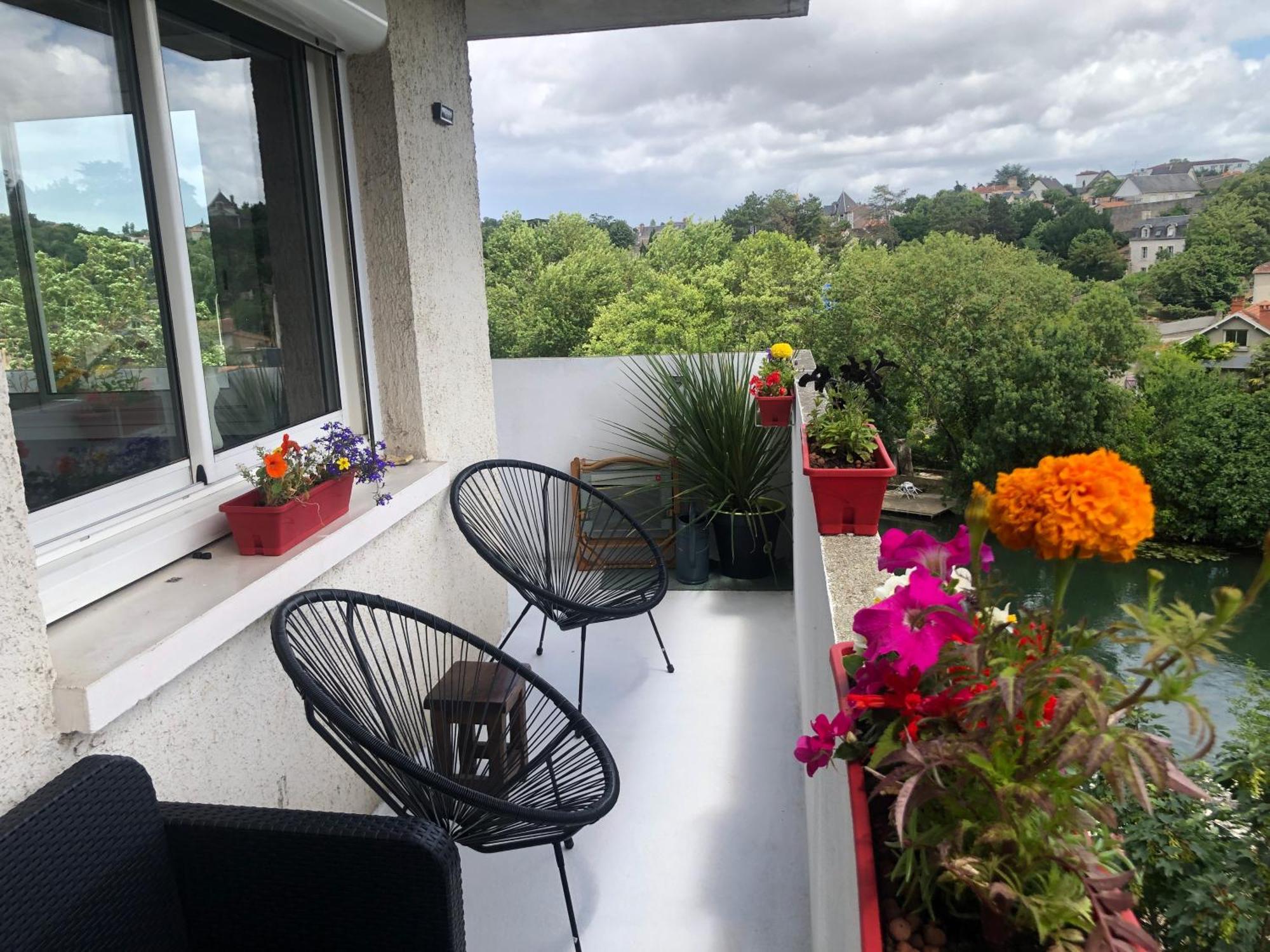 Chez Jean-Claude, Vue Panoramique Au Reveil Apartamento Poitiers Exterior foto
